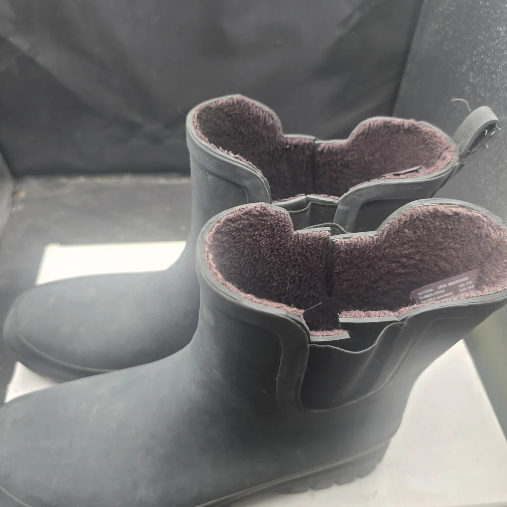 Eddie Bauer Women's‎ Black Winter Boots